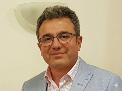 Dr Ali Gur